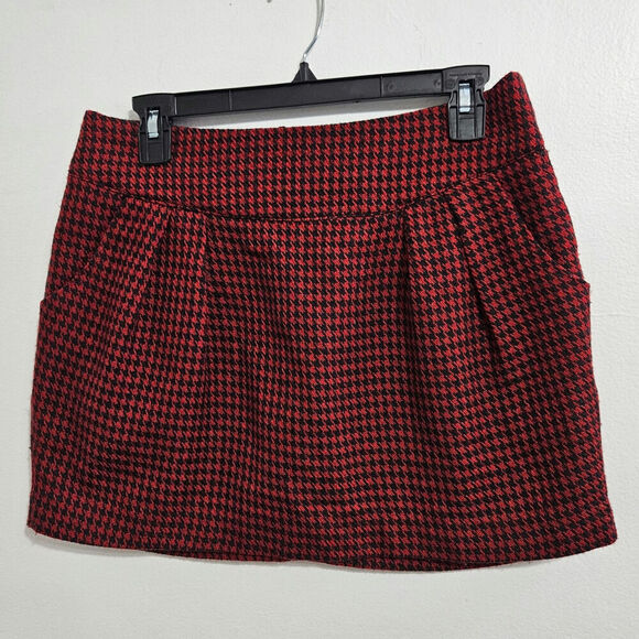Houndstooth Tweed Red/Black Pleated Mini Skirt. Size Large (junior). - Picture 1 of 6